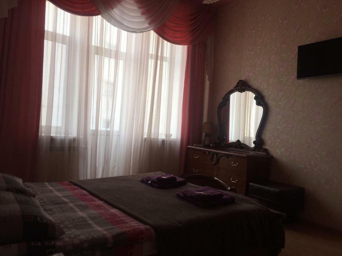 Затишна Квартира В Центрі Міста Тернопил Екстериор снимка