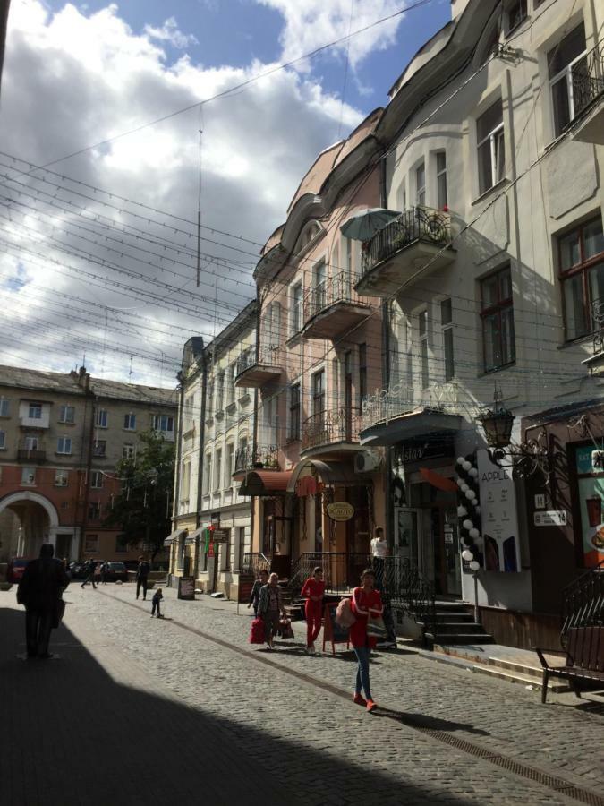 Затишна Квартира В Центрі Міста Тернопил Екстериор снимка